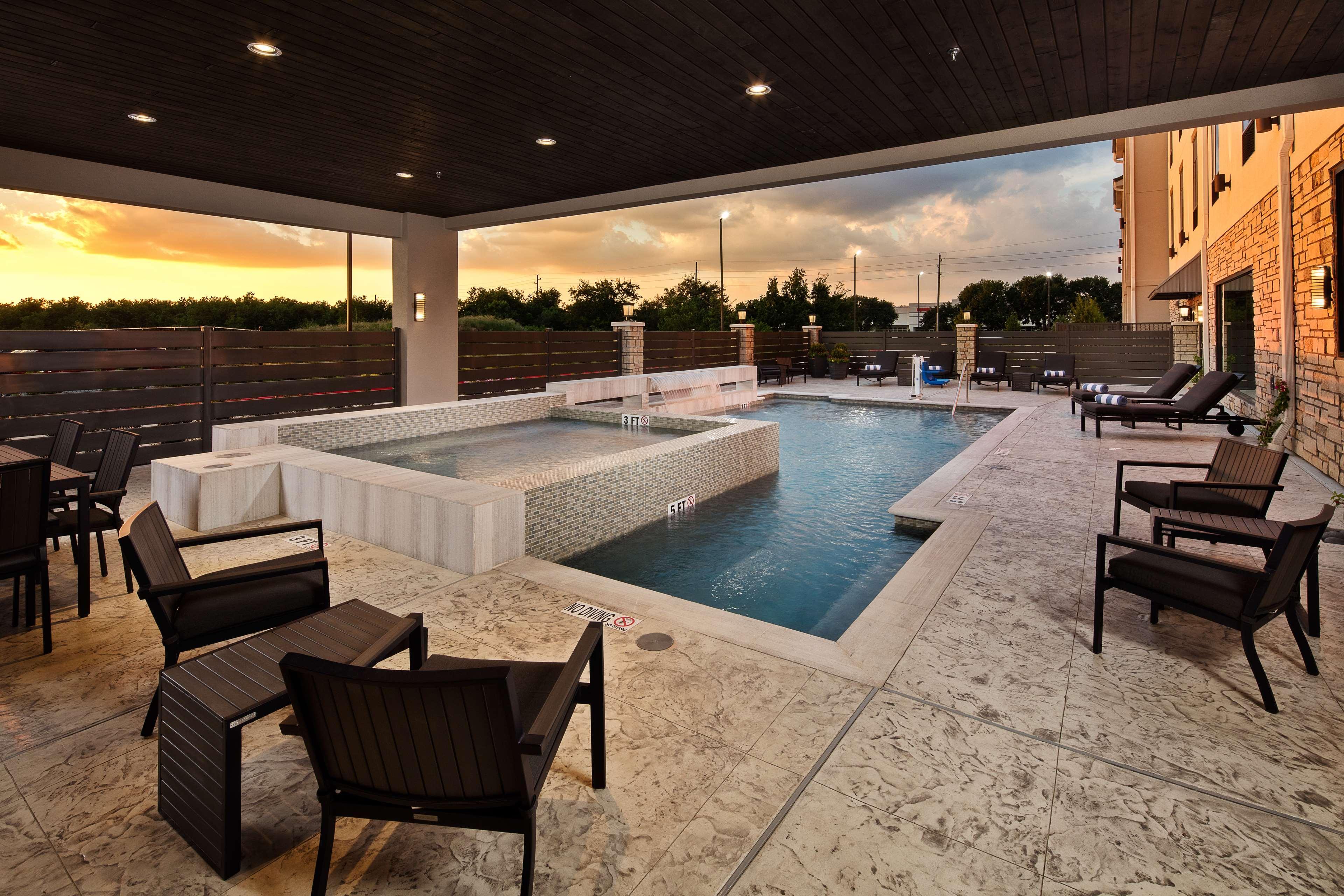 Wyndham Garden Katy Hotel Bagian luar foto