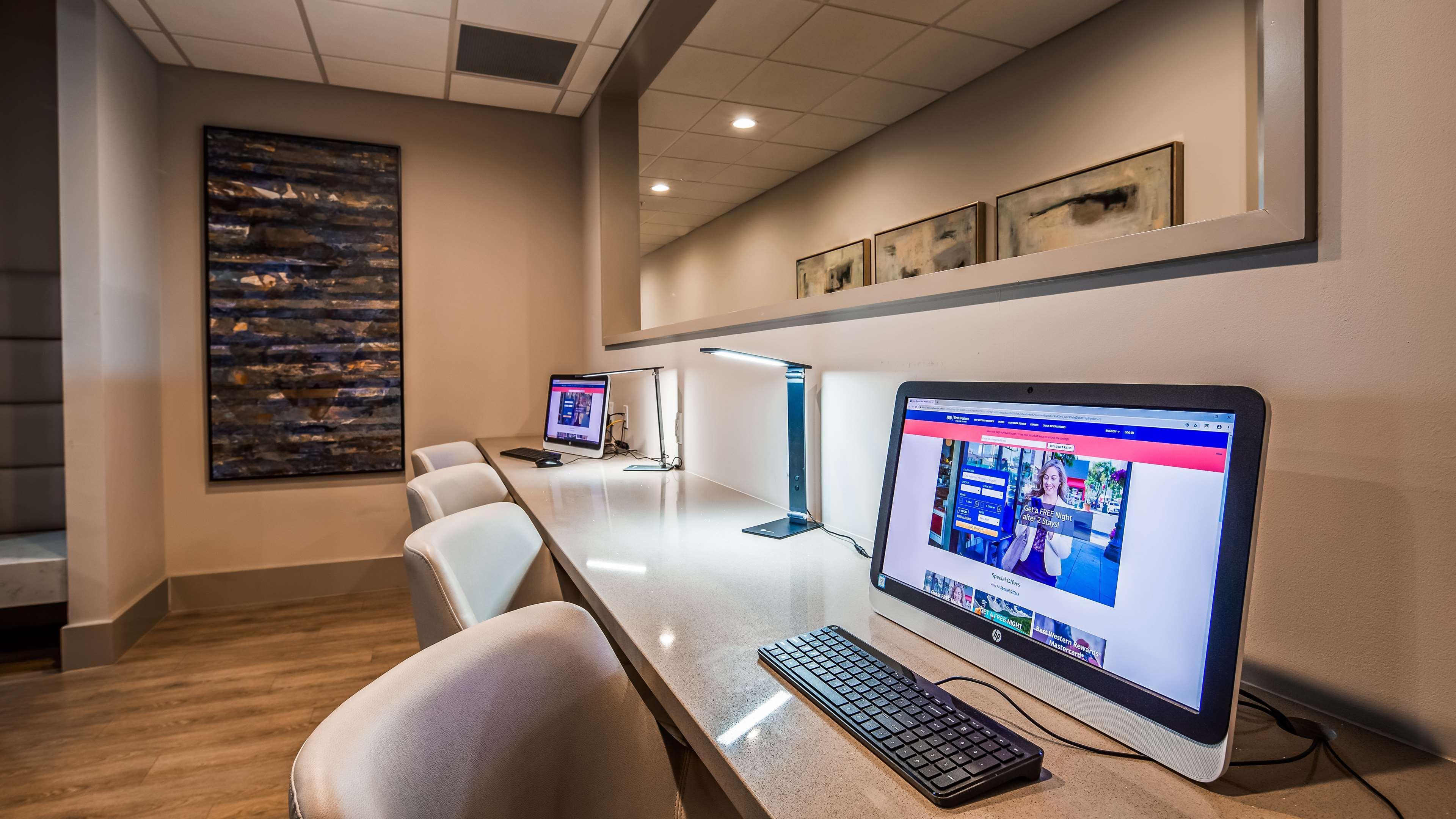 Wyndham Garden Katy Hotel Bagian luar foto